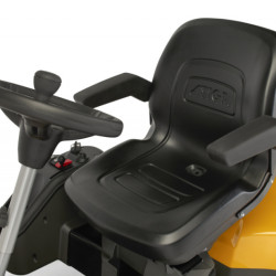 Raideris Stiga PARK 700 WX ( bez pļaušanas iekārtas )